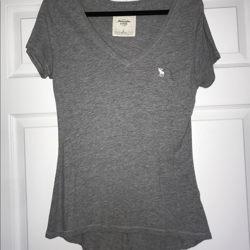Abercrombie & Fitch v neck tee